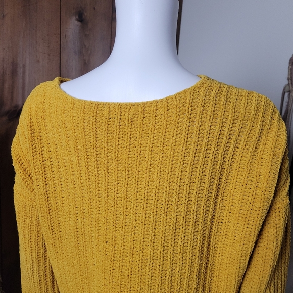 ART CLASS | Mustard Yellow Ultra Soft Chenille Knit Cropped Sweater, size large - Picture 7 of 10